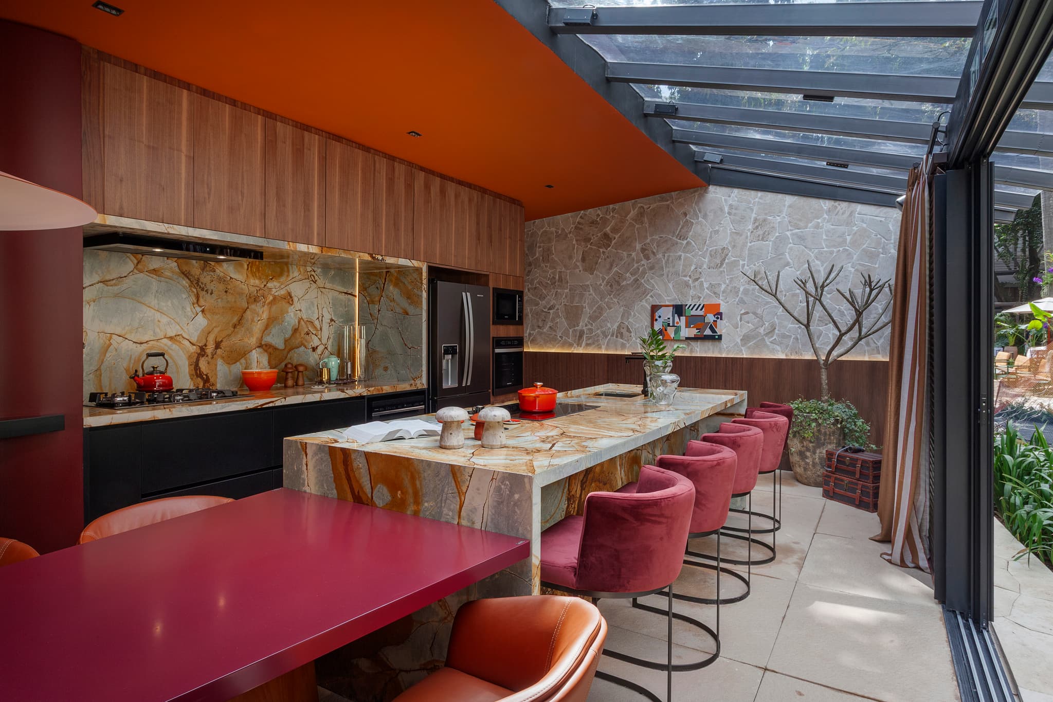 Ambiente gourmet com design arrojado — Casacor 2025